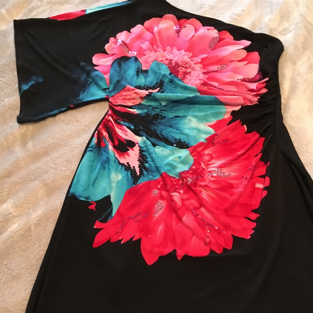 BISOU BISOU Black Floral Print One Shoulder knee length dress with front split